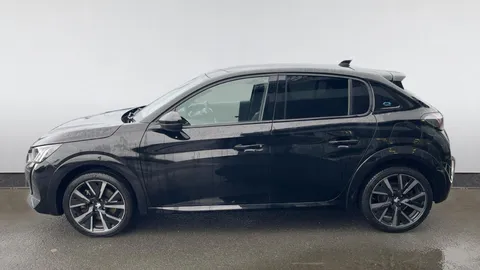 PEUGEOT 208 100kW GT 50kWh Auto