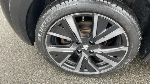 PEUGEOT 208 100kW GT 50kWh Auto