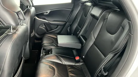 VOLVO V40 D3 [4 Cyl 150] R DESIGN Pro