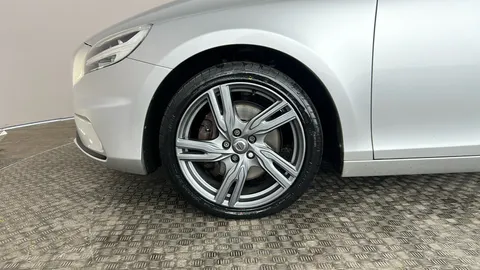 VOLVO V40 D3 [4 Cyl 150] R DESIGN Pro