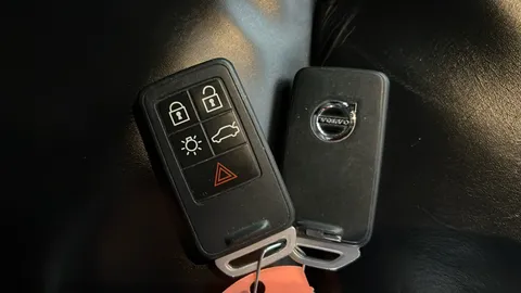 VOLVO V40 D3 [4 Cyl 150] R DESIGN Pro