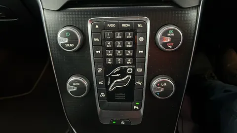 VOLVO V40 D3 [4 Cyl 150] R DESIGN Pro