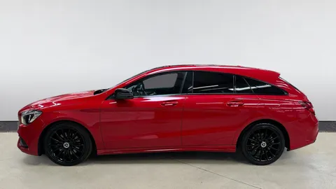 MERCEDES-BENZ CLA CLA 220d AMG Line Tip Auto