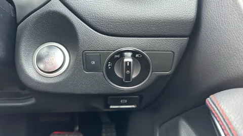 MERCEDES-BENZ CLA CLA 220d AMG Line Tip Auto