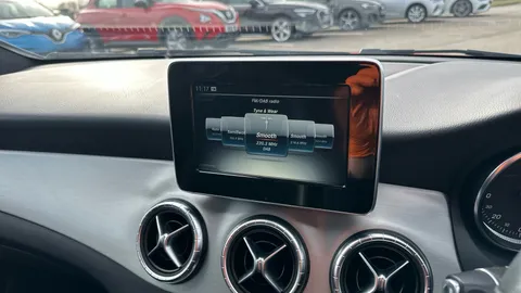 MERCEDES-BENZ CLA CLA 220d AMG Line Tip Auto