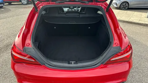 MERCEDES-BENZ CLA CLA 220d AMG Line Tip Auto