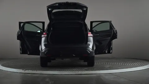 NISSAN QASHQAI 1.3 DiG-T MH Acenta Premium