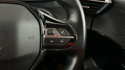 PEUGEOT 208 1.2 PureTech 100 Allure