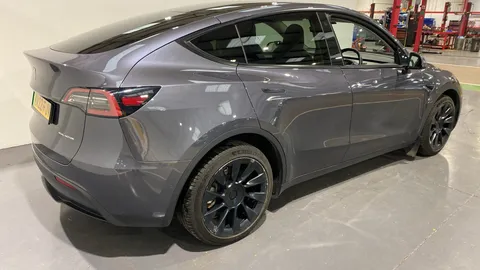 TESLA MODEL Y Long Range AWD Auto