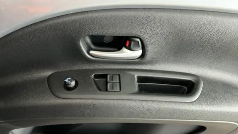 TOYOTA AYGO X 1.0 VVT-i Pure