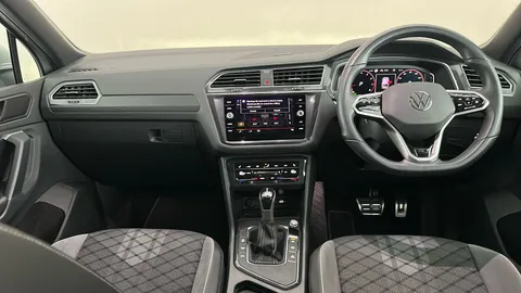 VOLKSWAGEN TIGUAN 1.5 TSI 150 R-Line DSG