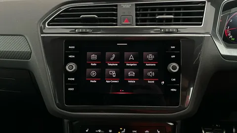 VOLKSWAGEN TIGUAN 1.5 TSI 150 R-Line DSG