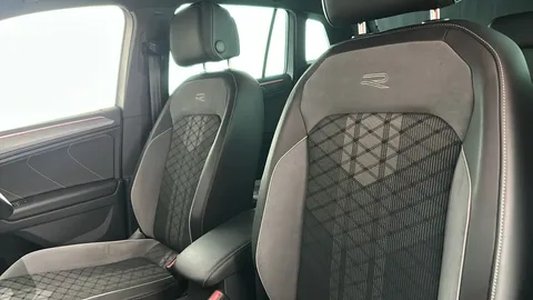 VOLKSWAGEN TIGUAN 1.5 TSI 150 R-Line DSG
