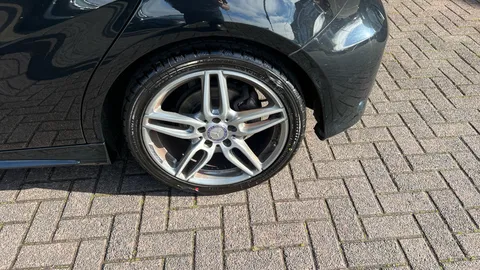 MERCEDES-BENZ A CLASS A200d AMG Line