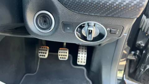 MERCEDES-BENZ A CLASS A200d AMG Line