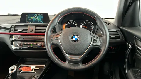 BMW 1 SERIES 118i [1.5] Sport [Nav]