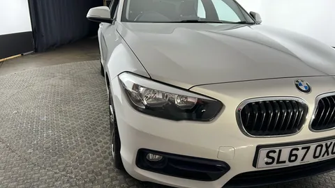 BMW 1 SERIES 118i [1.5] Sport [Nav]