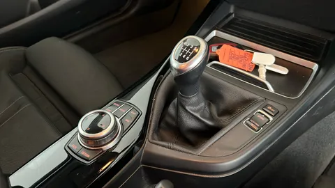 BMW 1 SERIES 118i [1.5] Sport [Nav]