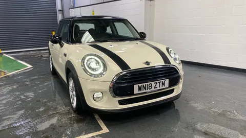 MINI HATCHBACK 1.5 Cooper II