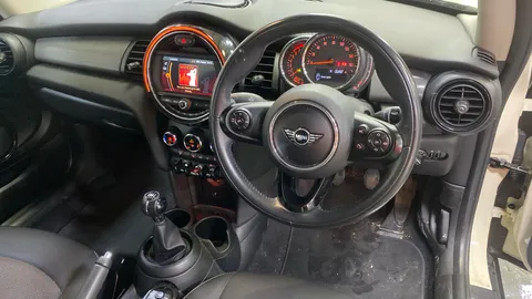 MINI HATCHBACK 1.5 Cooper II