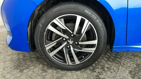 PEUGEOT 208 1.2 PureTech 100 Allure