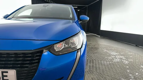 PEUGEOT 208 1.2 PureTech 100 Allure