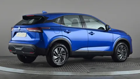 NISSAN QASHQAI 1.3 DiG-T MH Acenta Premium