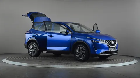 NISSAN QASHQAI 1.3 DiG-T MH Acenta Premium