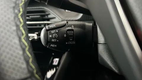 PEUGEOT 208 1.2 PureTech 100 GT