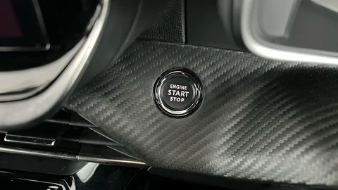 PEUGEOT 208 1.2 PureTech 100 GT