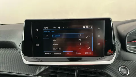 PEUGEOT 208 1.2 PureTech 100 Allure