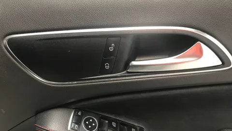 MERCEDES-BENZ A CLASS A160 AMG Line