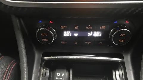 MERCEDES-BENZ A CLASS A160 AMG Line