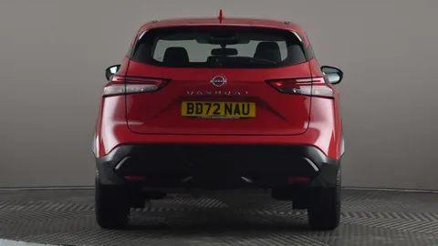 NISSAN QASHQAI 1.3 DiG-T MH Acenta Premium