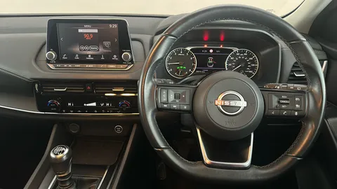 NISSAN QASHQAI 1.3 DiG-T MH Acenta Premium