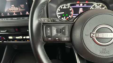 NISSAN QASHQAI 1.3 DiG-T MH Acenta Premium