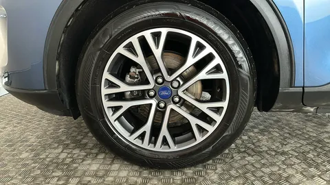 FORD KUGA 1.5 EcoBoost 150 Titanium Edition