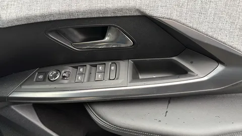 PEUGEOT 3008 157kW GT 73kWh Auto