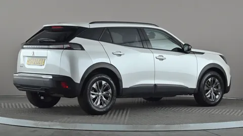 PEUGEOT 2008 1.2 PureTech Active Premium+