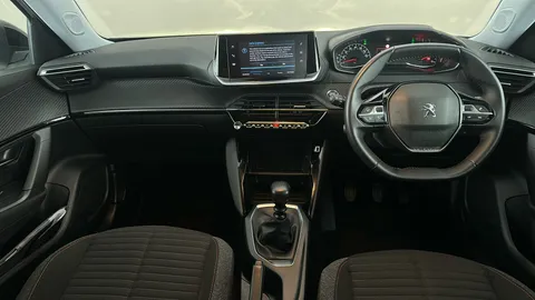 PEUGEOT 2008 1.2 PureTech Active Premium+
