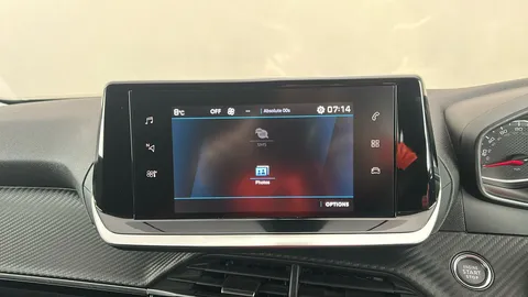 PEUGEOT 2008 1.2 PureTech Active Premium+