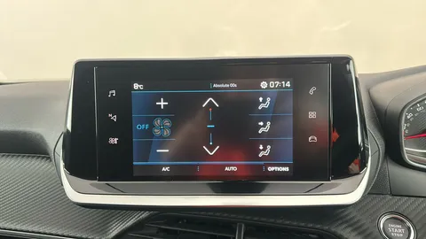 PEUGEOT 2008 1.2 PureTech Active Premium+