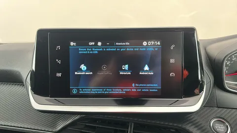 PEUGEOT 2008 1.2 PureTech Active Premium+