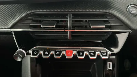 PEUGEOT 2008 1.2 PureTech Active Premium+