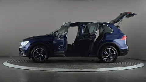 VOLKSWAGEN TIGUAN 2.0 TDi 150 SE Nav