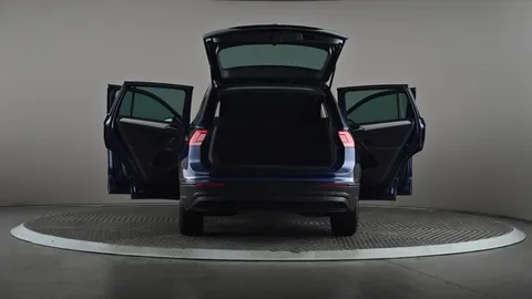 VOLKSWAGEN TIGUAN 2.0 TDi 150 SE Nav