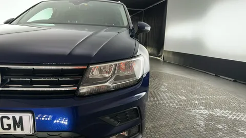 VOLKSWAGEN TIGUAN 2.0 TDi 150 SE Nav