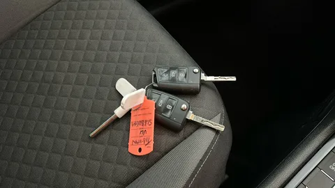 VOLKSWAGEN TIGUAN 2.0 TDi 150 SE Nav