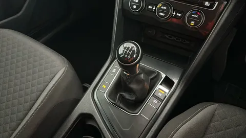 VOLKSWAGEN TIGUAN 2.0 TDi 150 SE Nav