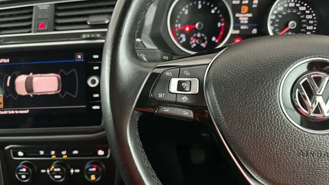 VOLKSWAGEN TIGUAN 2.0 TDi 150 SE Nav